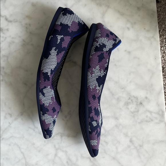 Patterned Rothy’s pointed flats - Picture 2 of 7